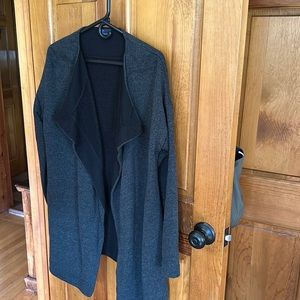 Gap size small terry wrap. Great condition.